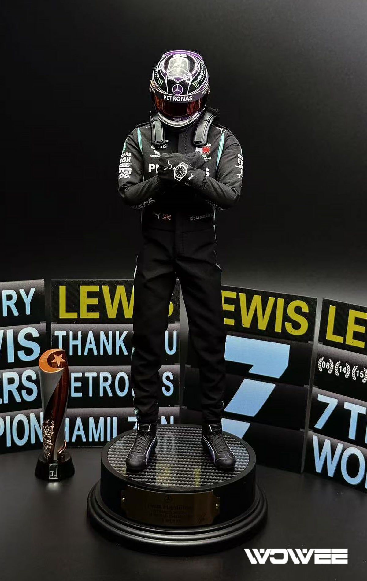LEWIS HAMILTON - MERCEDES