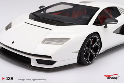 Lamborghini Countach LPI 800-4 Bianco Siderale