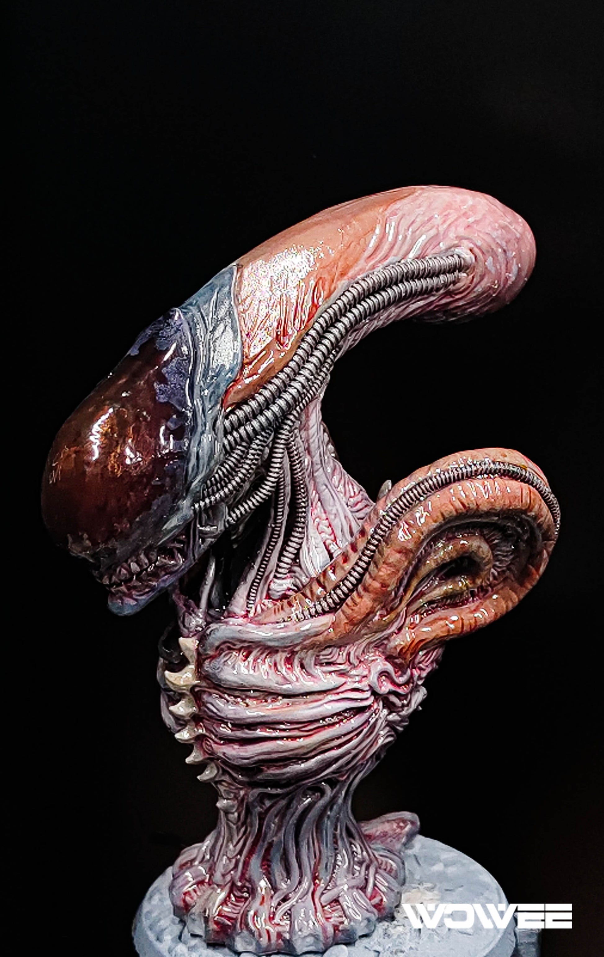 ALIEN RESIN BUST
