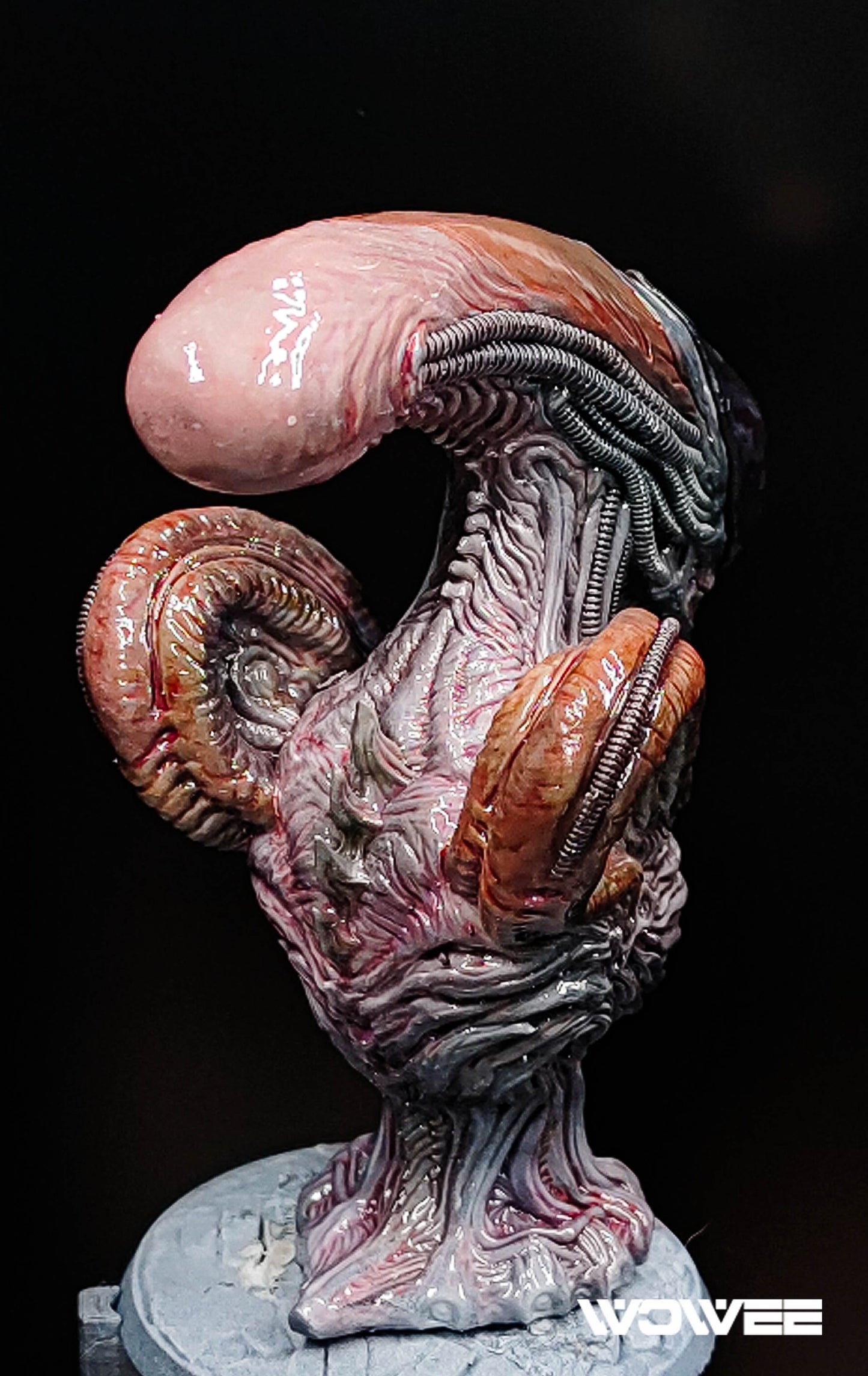 ALIEN RESIN BUST