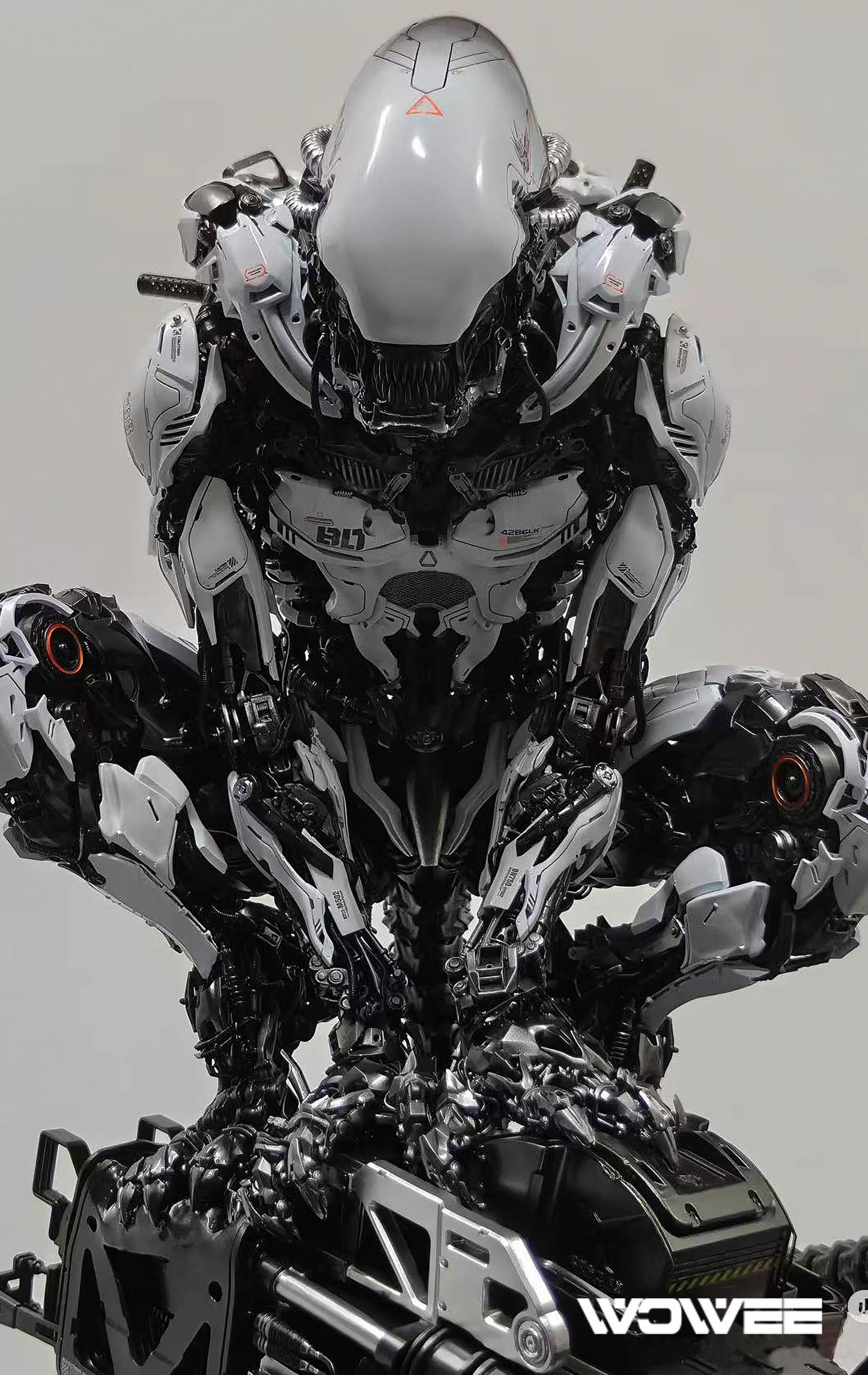 CYBORG-ALIEN - 30cm Resin Statue