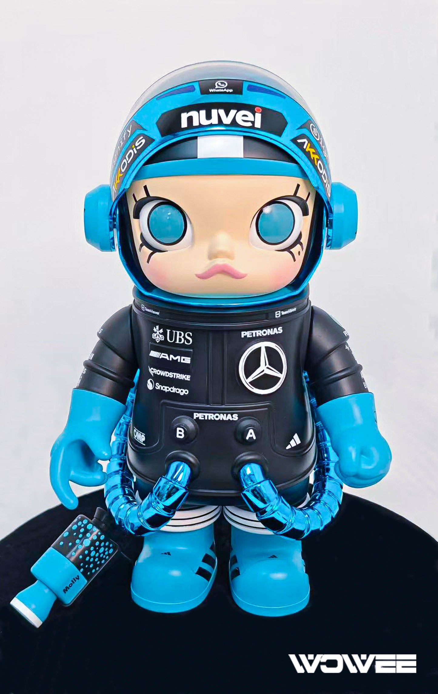 F1 DESIGNER TOY - GEORGE RUSSELL