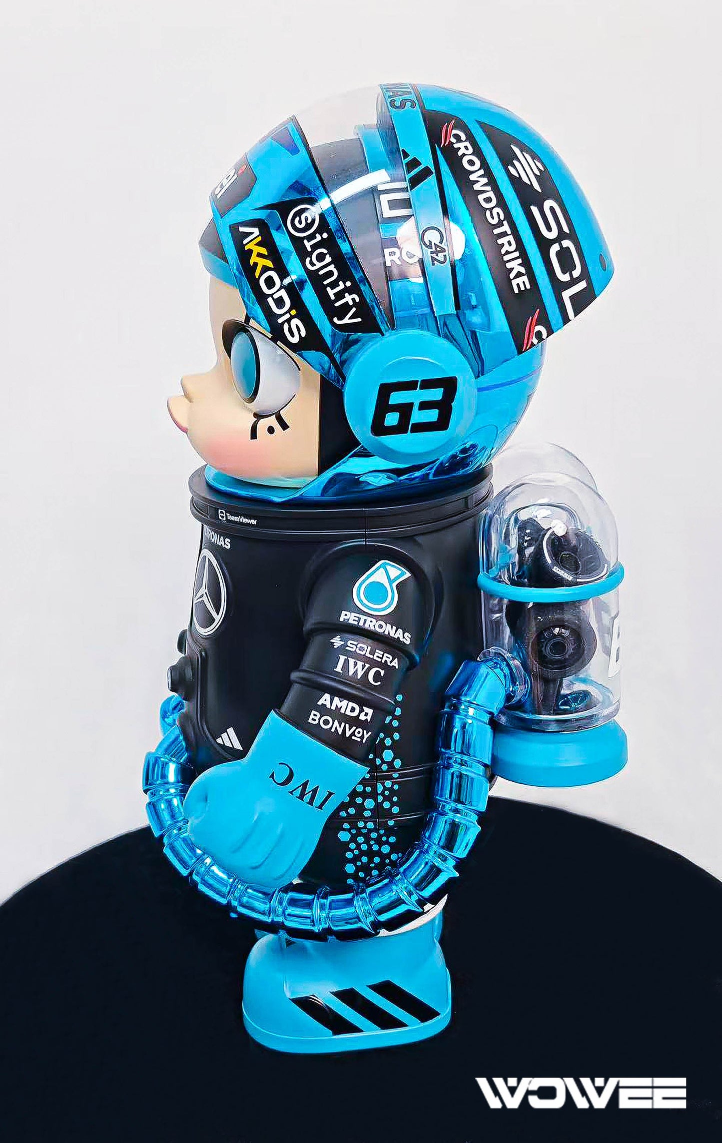 F1 DESIGNER TOY - GEORGE RUSSELL