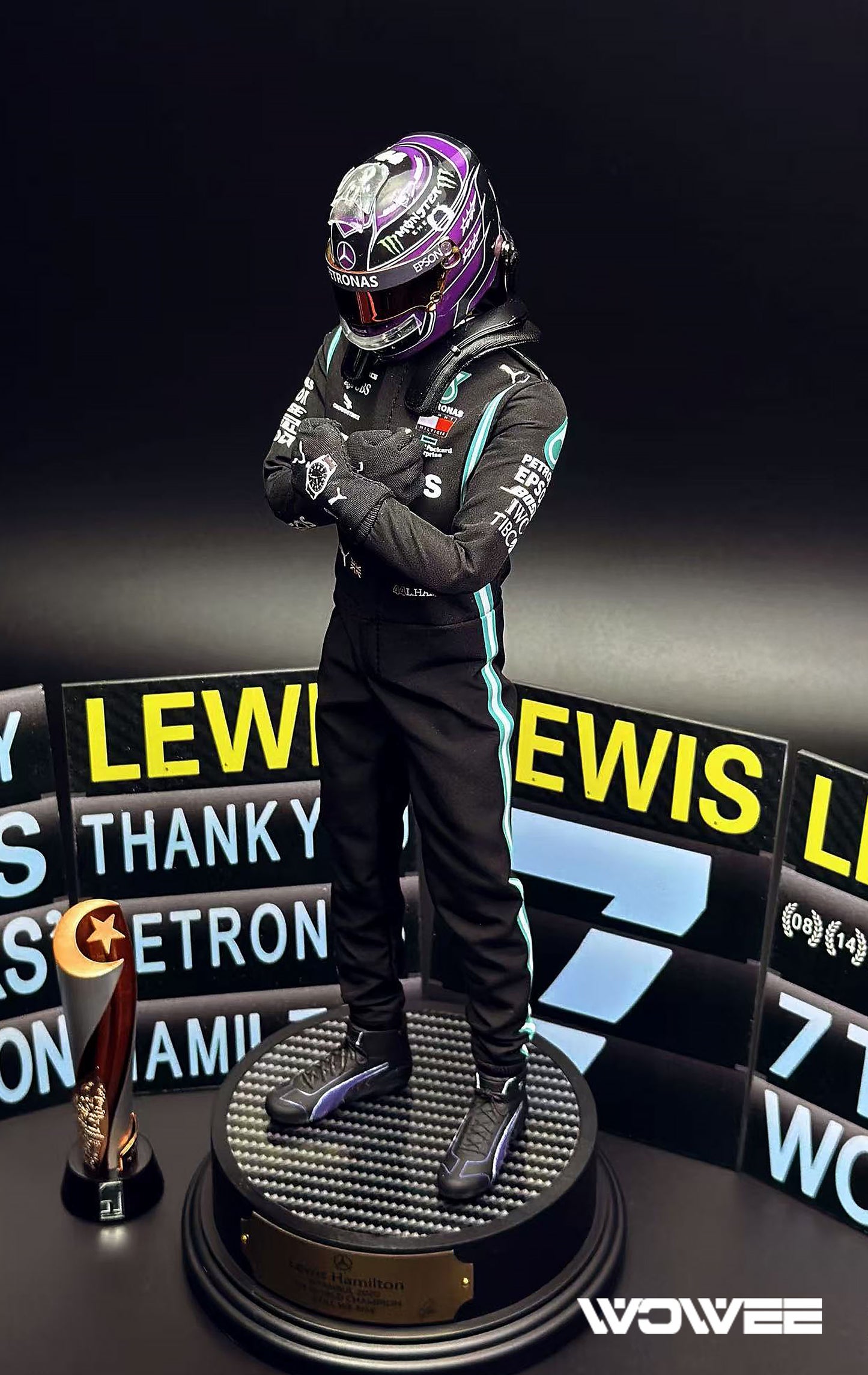 LEWIS HAMILTON - MERCEDES