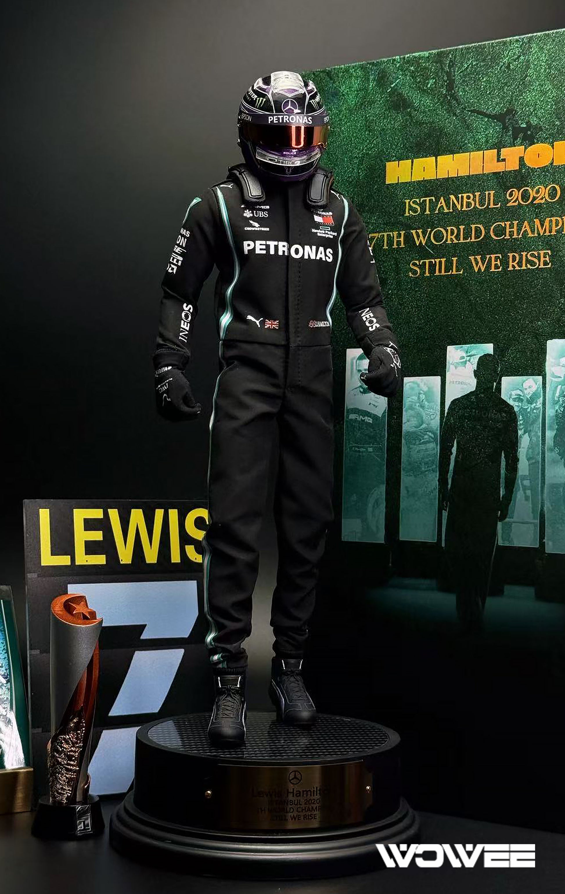 LEWIS HAMILTON - MERCEDES
