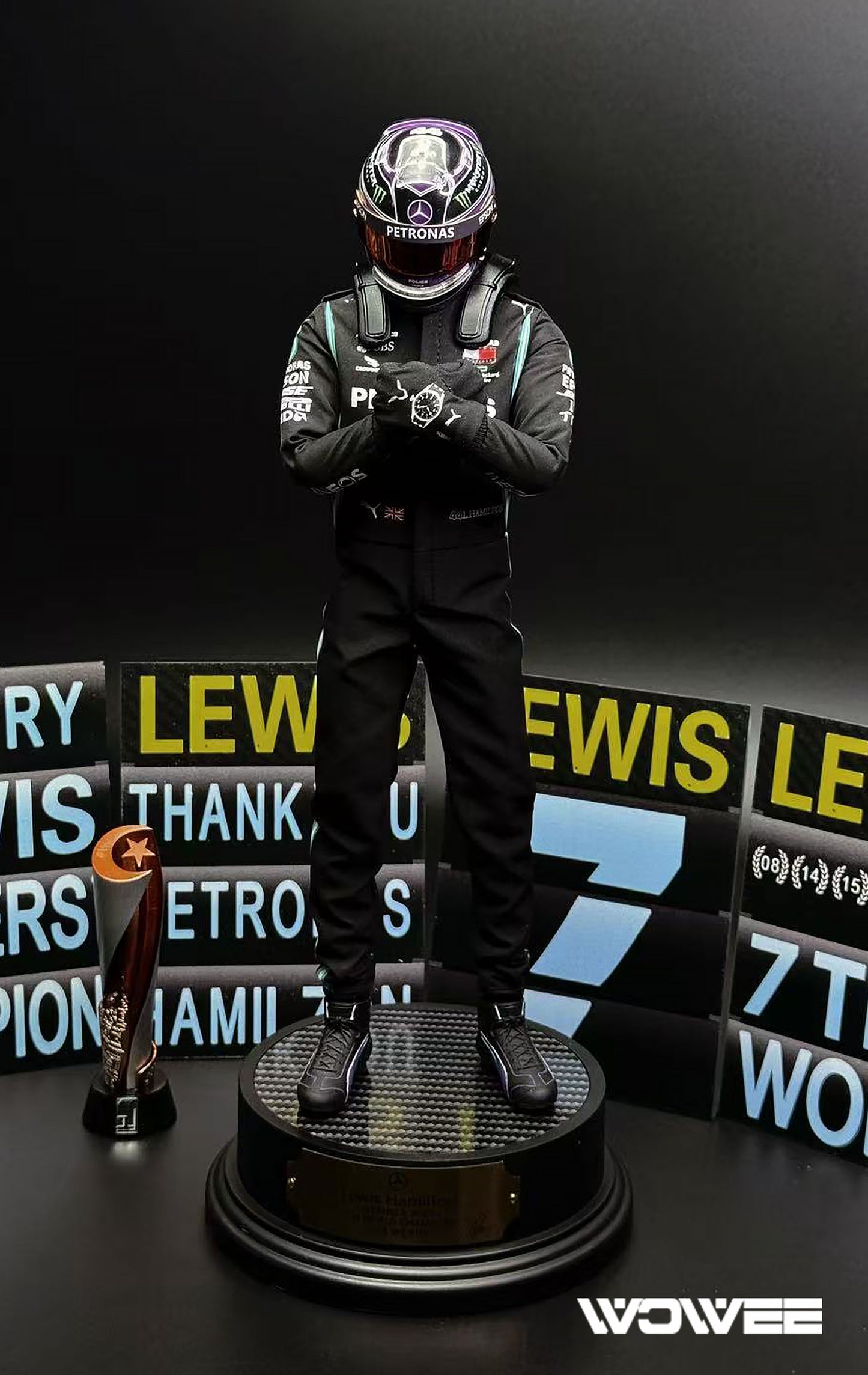 LEWIS HAMILTON - MERCEDES