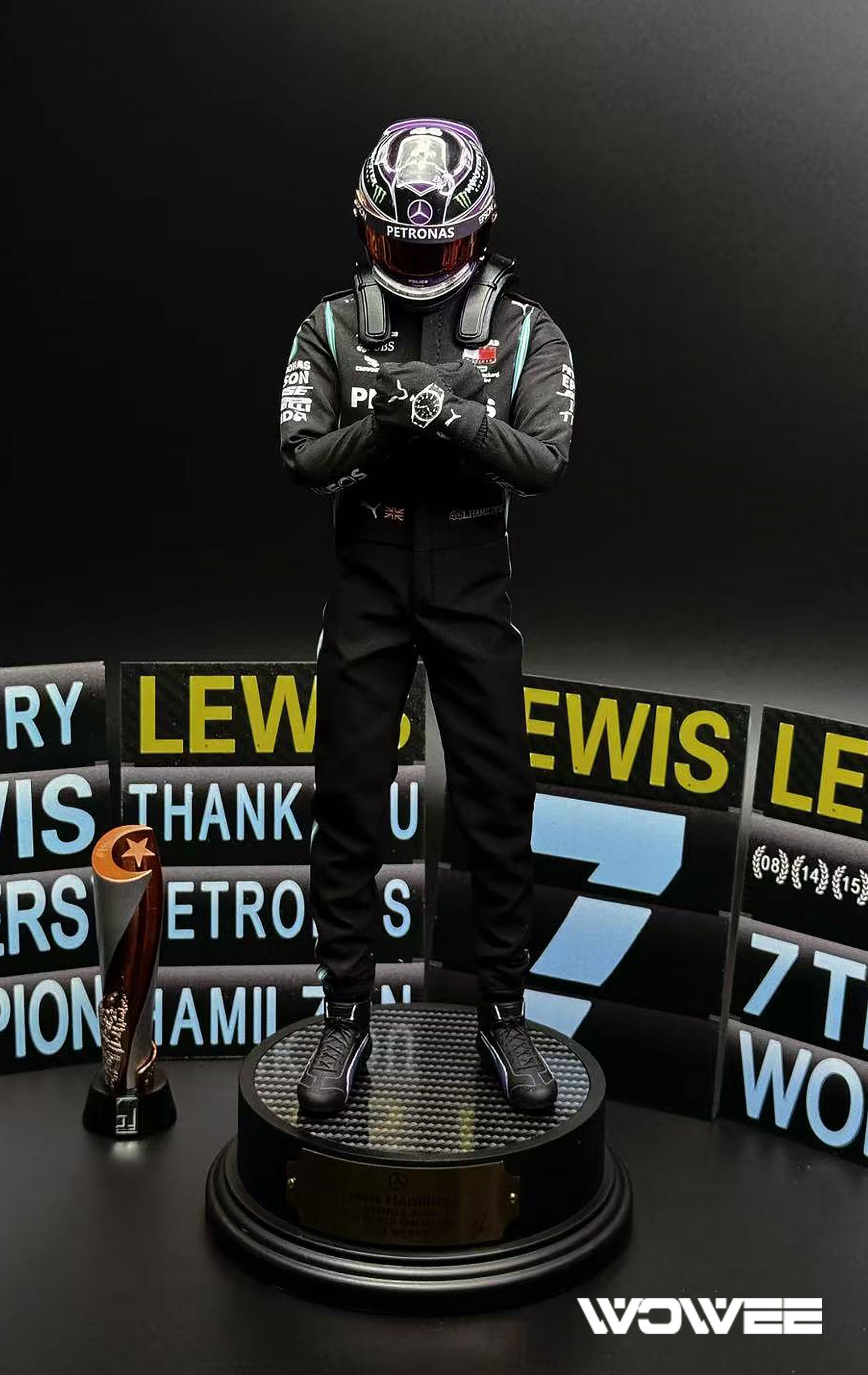 LEWIS HAMILTON - MERCEDES