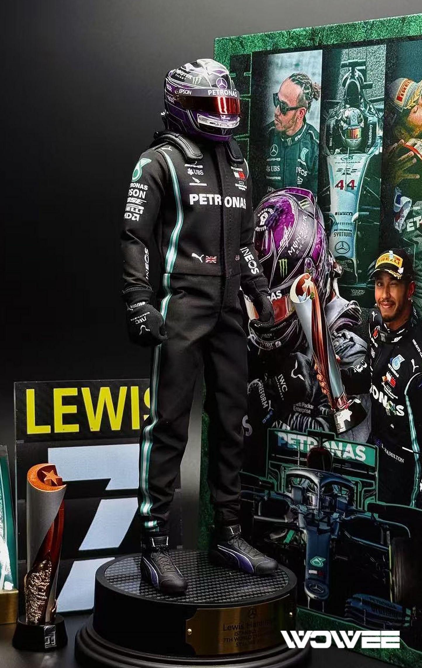 LEWIS HAMILTON - MERCEDES