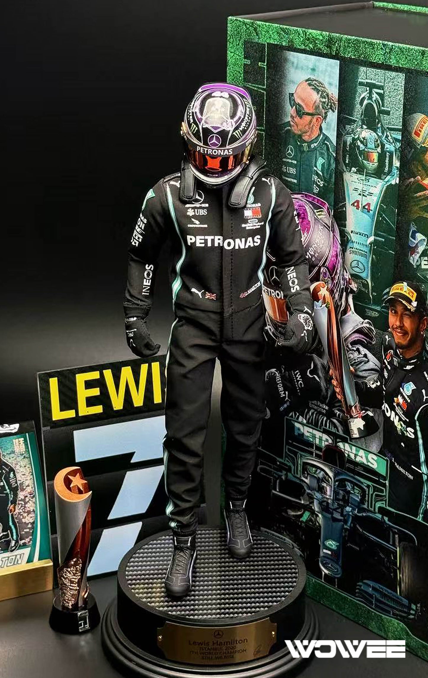 LEWIS HAMILTON - MERCEDES
