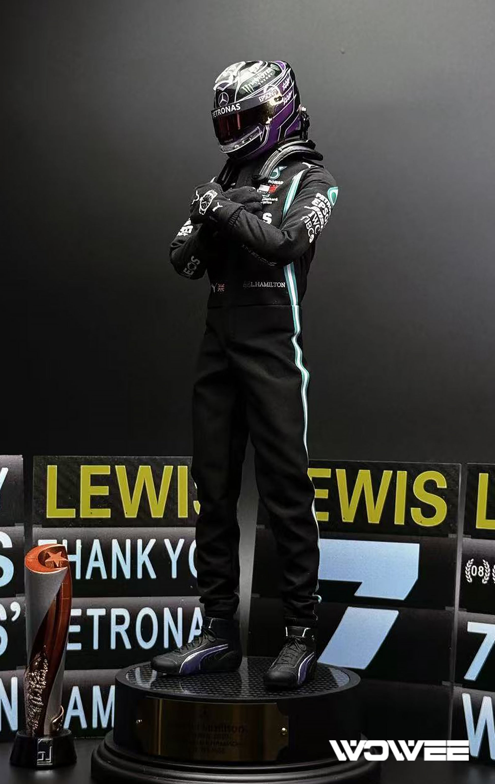 LEWIS HAMILTON - MERCEDES