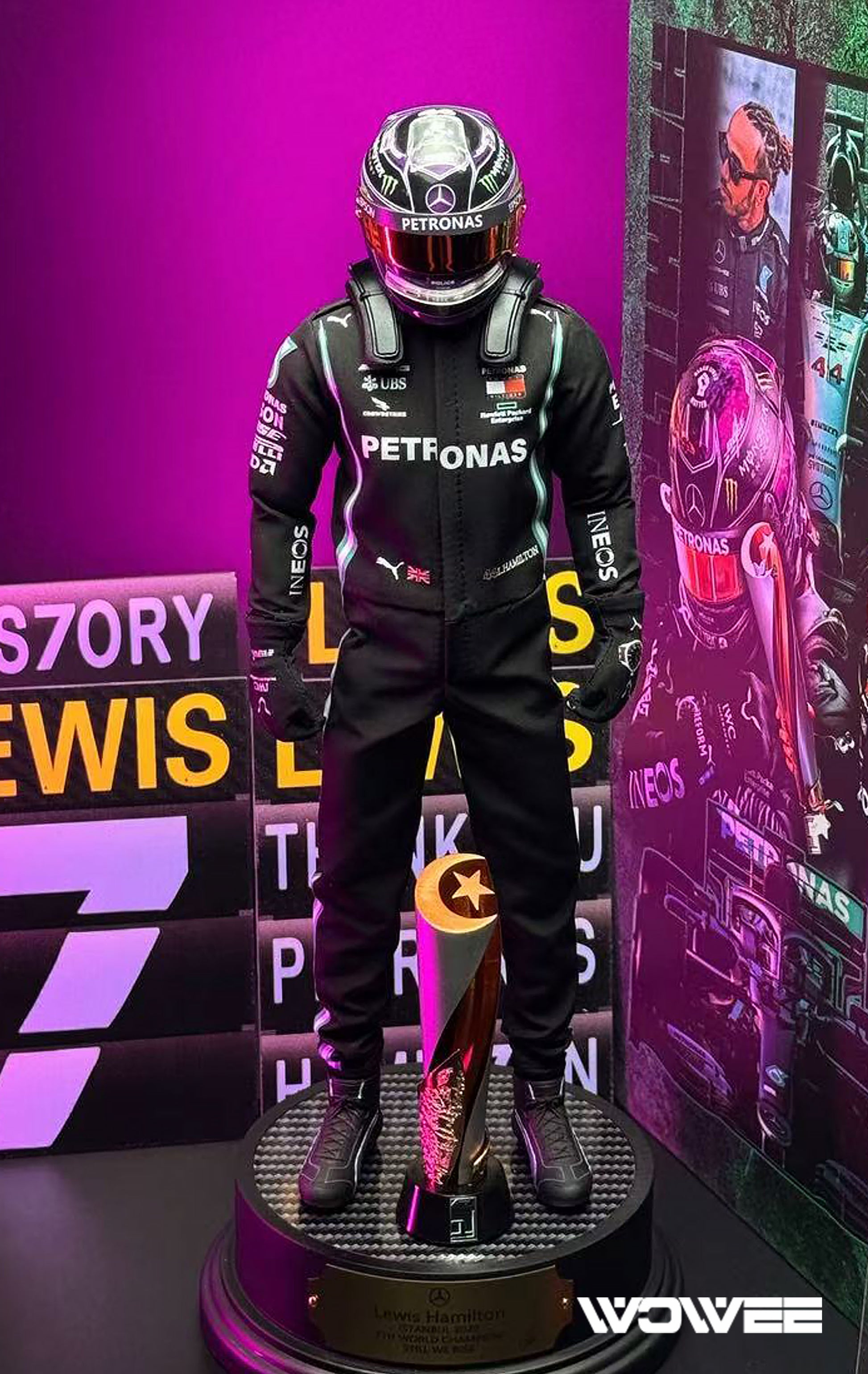 LEWIS HAMILTON - MERCEDES
