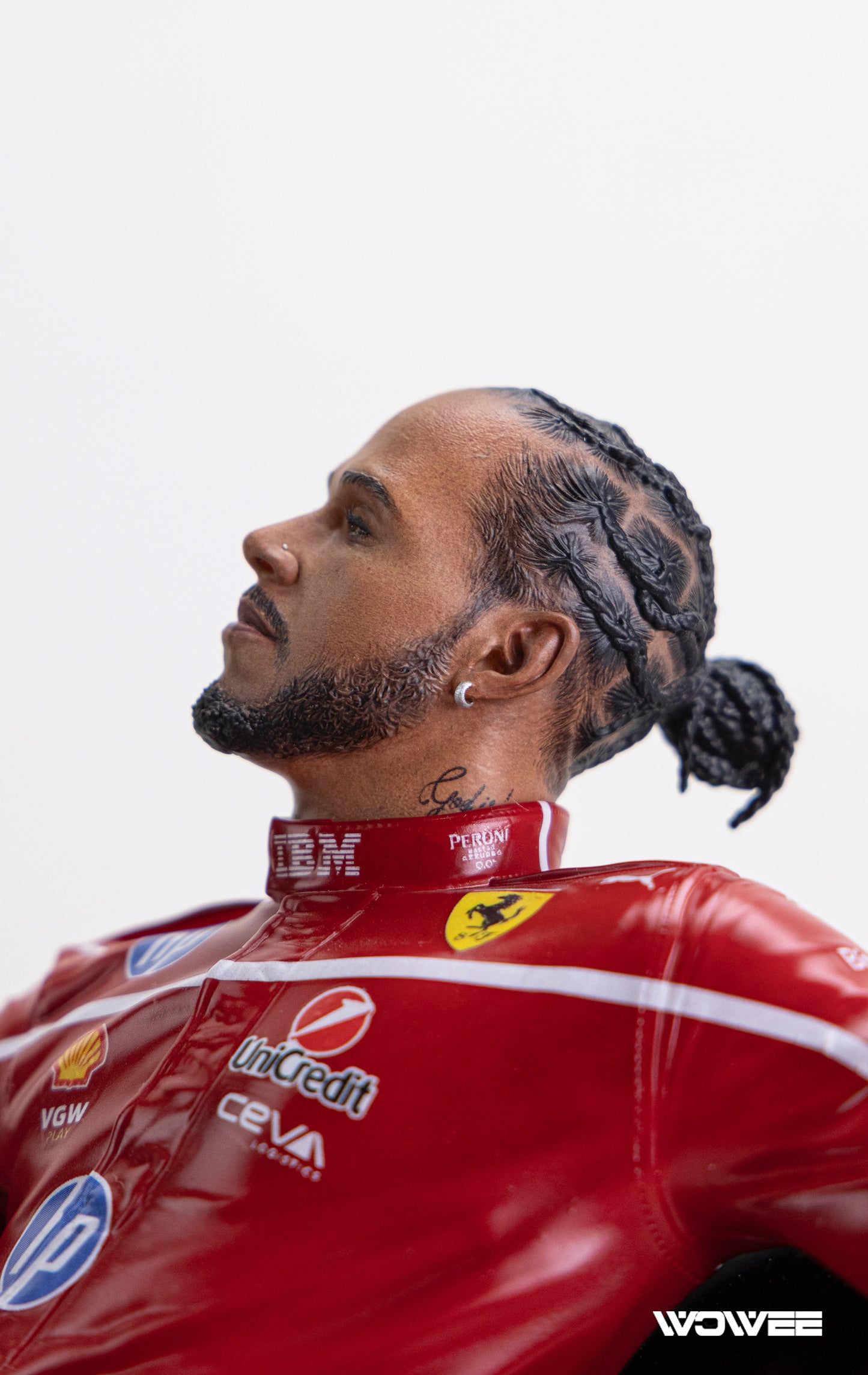 LEWIS HAMILTON - 1:6 SCALE STATUE