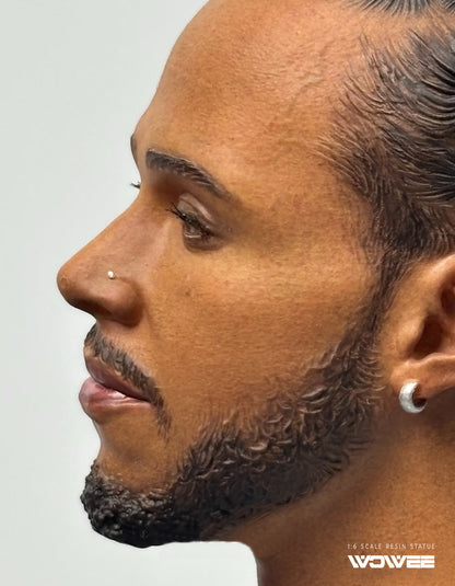 LEWIS HAMILTON - 1:6 SCALE STATUE